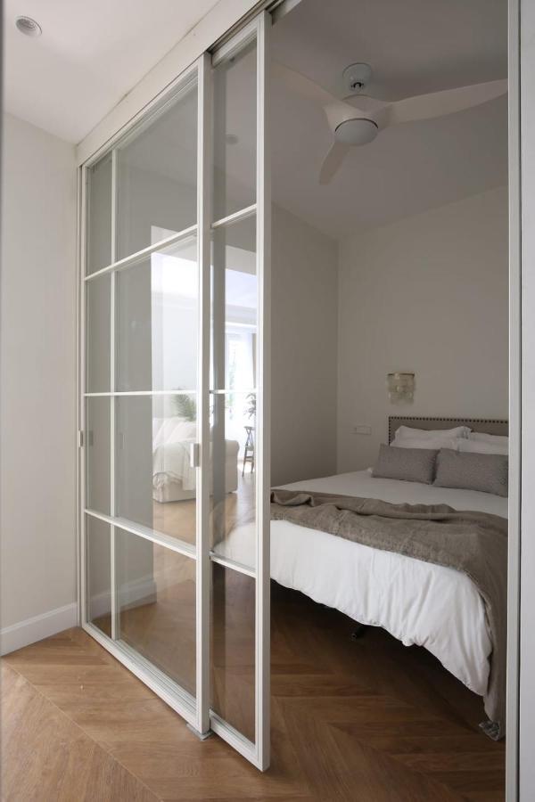 Deluxe Apartment Near Gran Via Madrid Exterior photo
